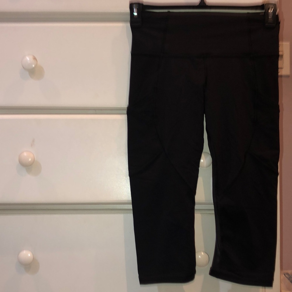 Lululemon Capri Leggings size 6